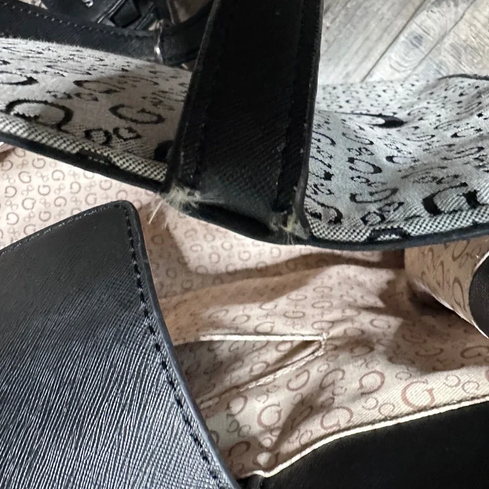 GUESS Tote Bag‎ G Logo Print Black Straps With Matching Pouch
